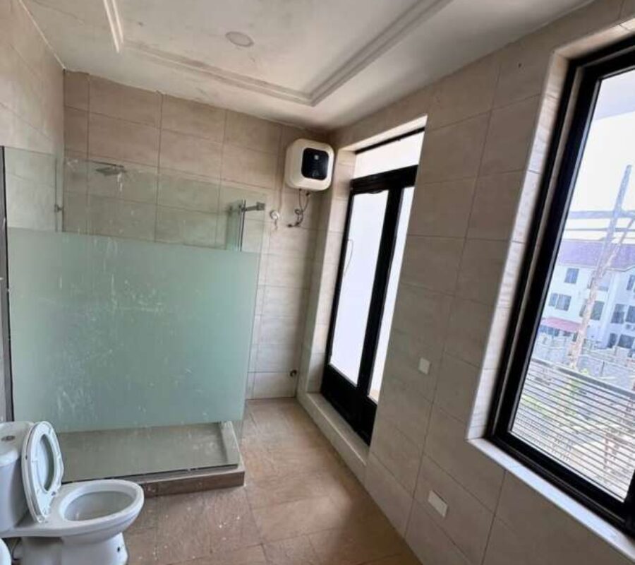 Luxury 6 bedroom detached duplex with open rooftop
