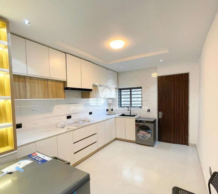 Spacious 4 bedroom detached duplex in a nice estate