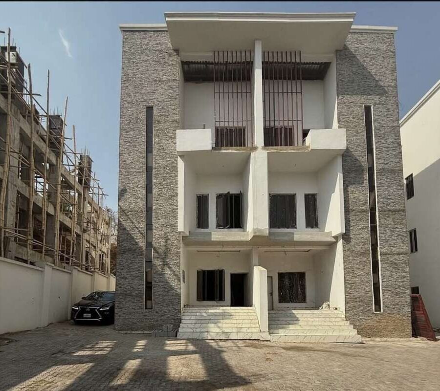 Solidly built 4 bedroom semi-detached duplex with Bq