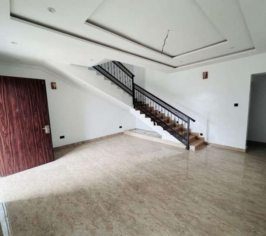 Nicely finished 4 bedroom terrace duplex with Bq