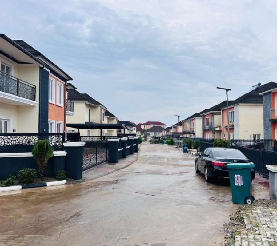Spacious 4 bedroom semi-detached duplex (semi-finished)