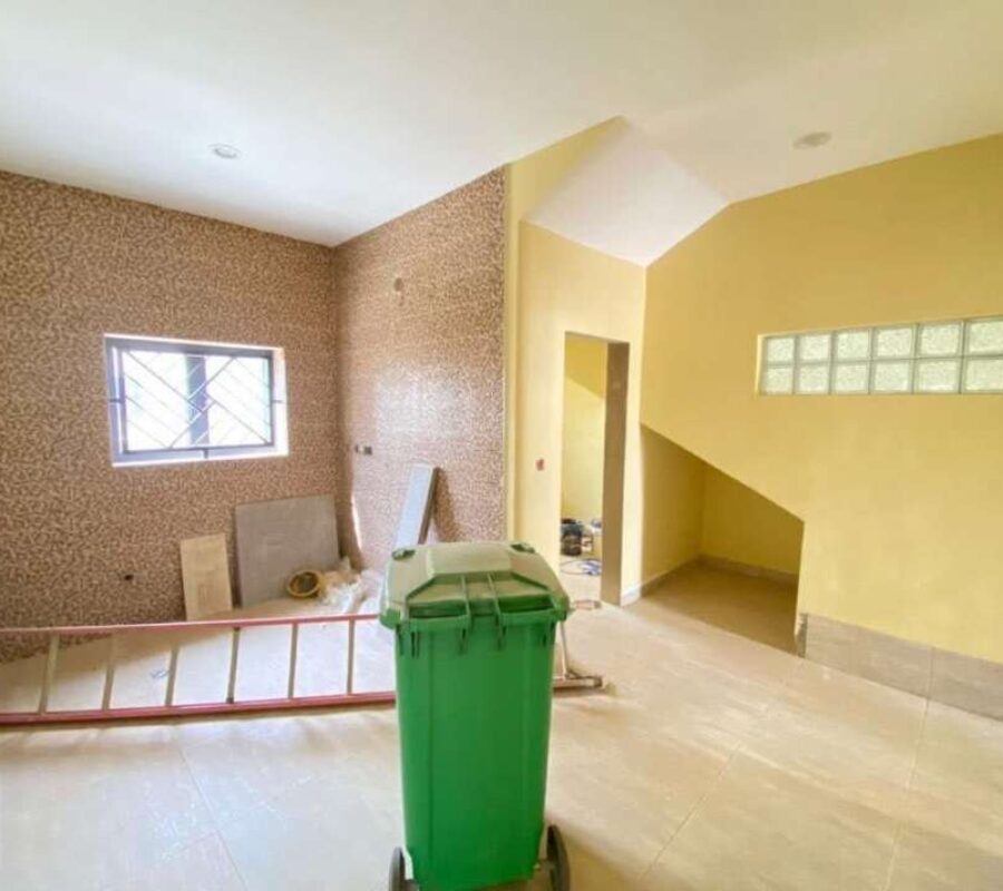 Tastefully finished 4 bedroom detached duplex with a room Bq