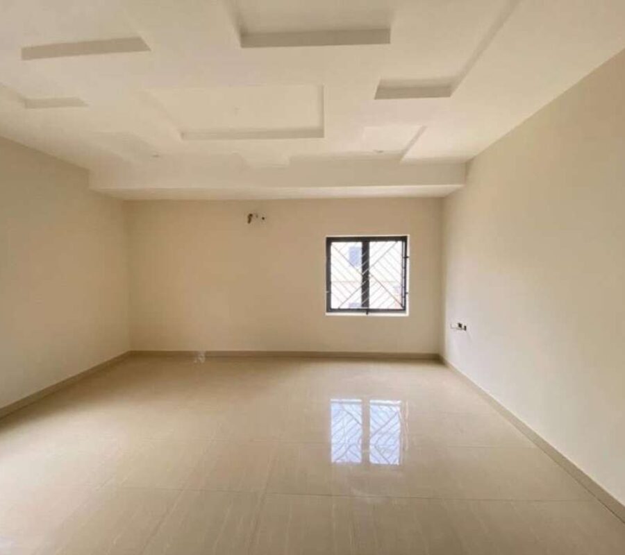Tastefully finished 4 bedroom detached duplex with a room Bq