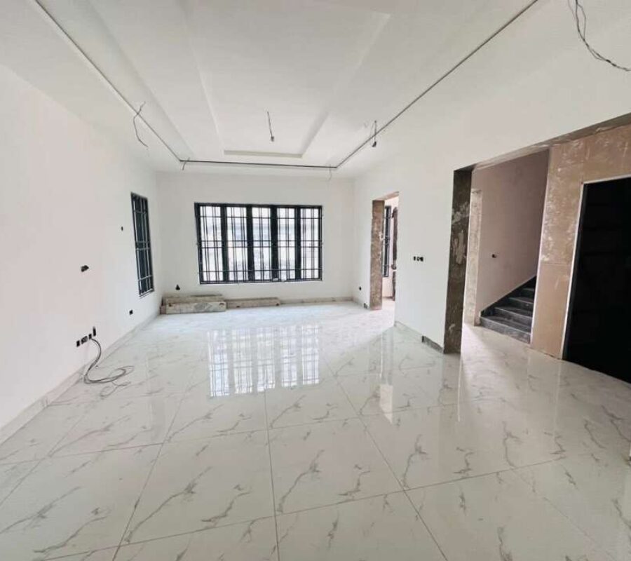 Solidly built 5 bedroom detached duplex with a room Bq