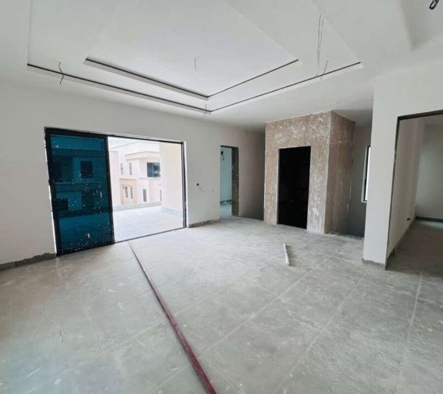 Solidly built 5 bedroom detached duplex with a room Bq