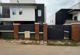 Nice finished 4 bedroom detached duplex with a room Bq