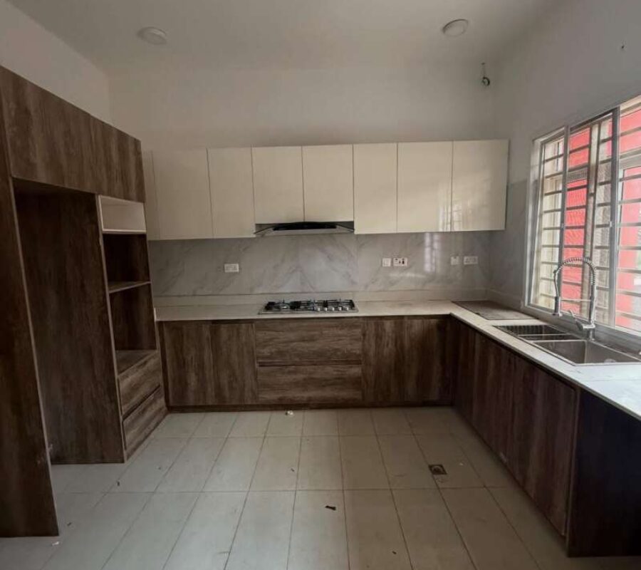 Nice finished 4 bedroom detached duplex with a room Bq