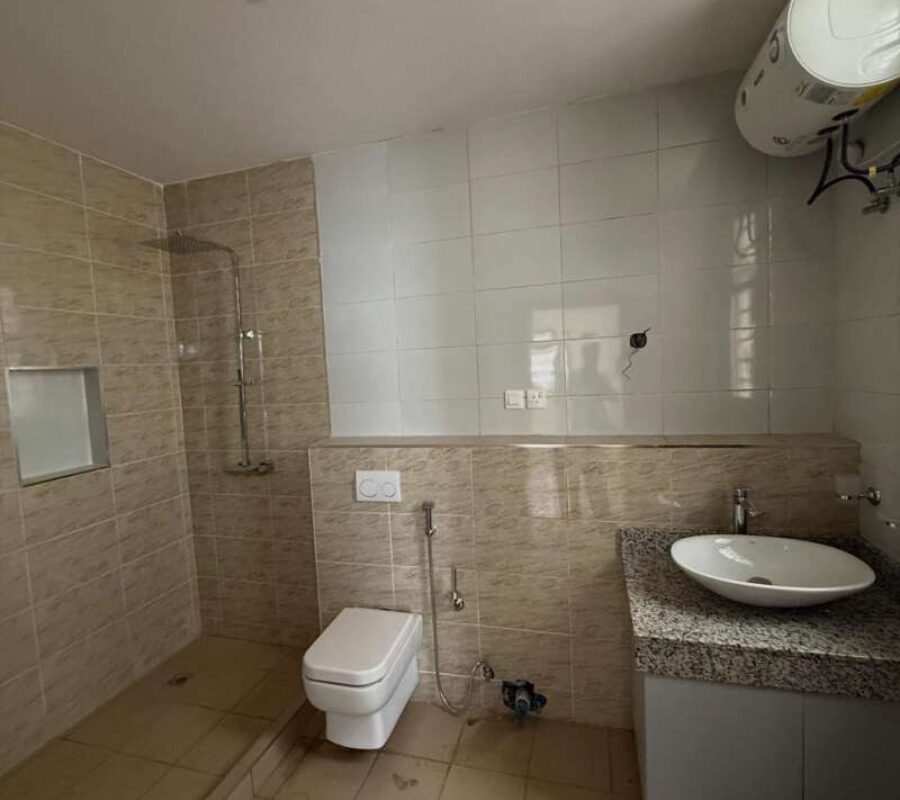 Nice finished 4 bedroom detached duplex with a room Bq