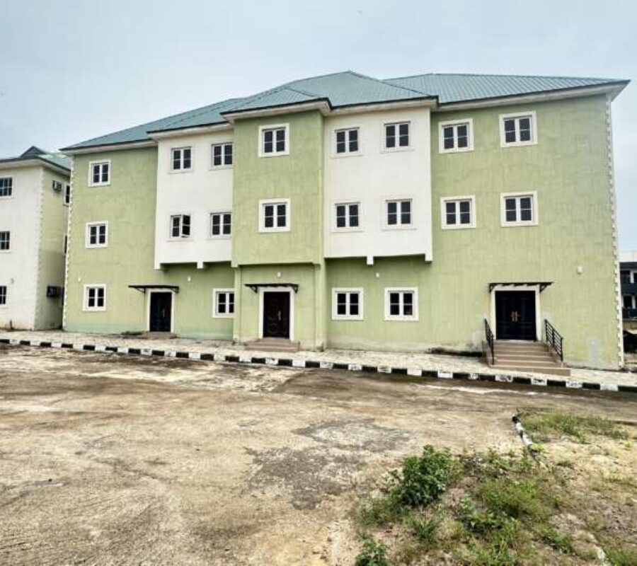 Strategically located 35 rooms school