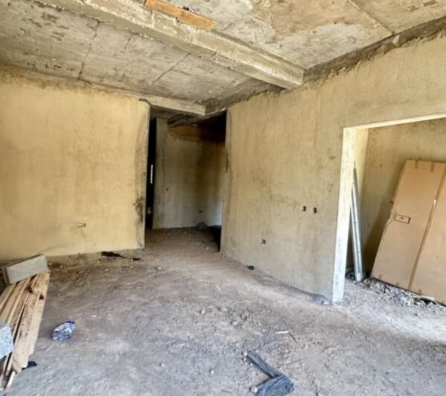 Spacious 4 bedroom terrace duplex with a room Bq