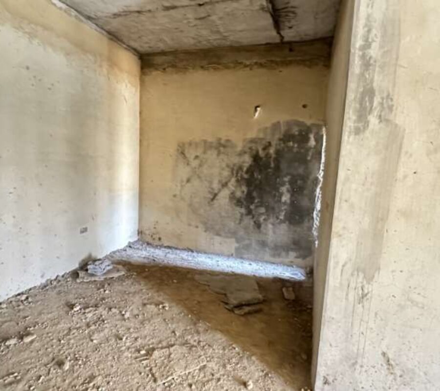 Spacious 4 bedroom terrace duplex with a room Bq