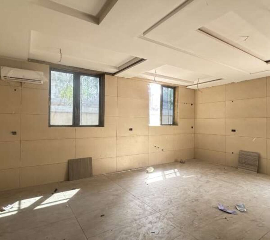 Exotic 8 bedroom detached duplex with a Bq