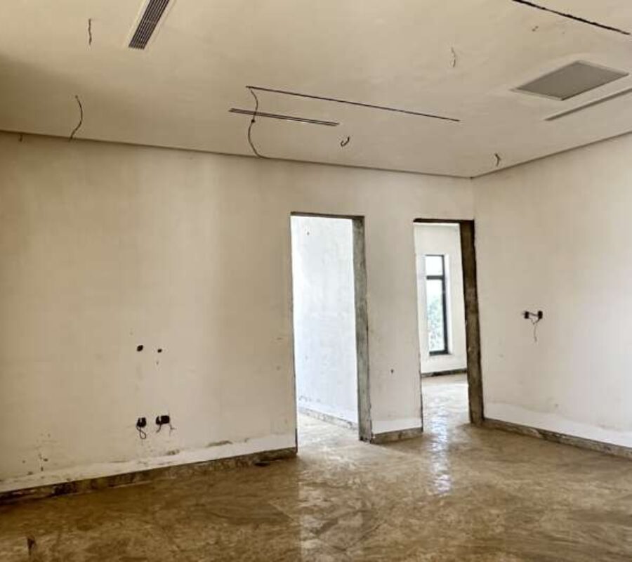 Luxurious 5 bedroom detached duplex with a room Bq