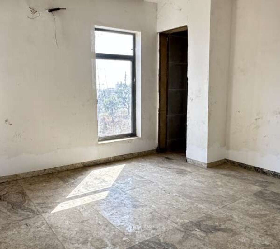 Luxurious 5 bedroom detached duplex with a room Bq