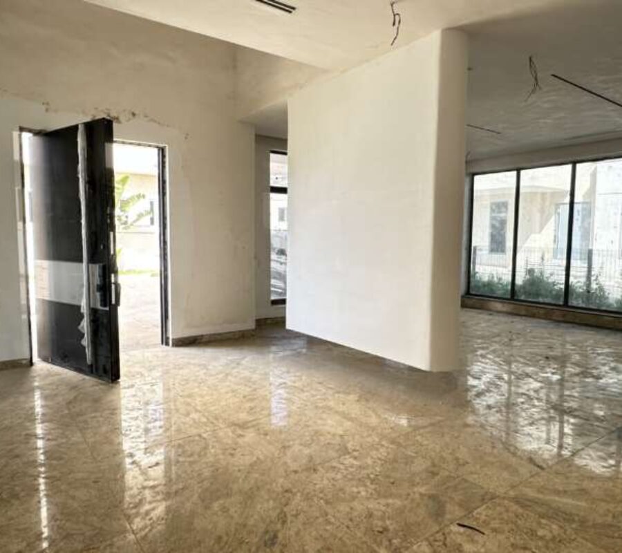 Luxurious 5 bedroom detached duplex with a room Bq
