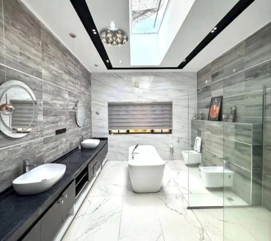 Smart 5 bedroom detached duplex with swimming pool