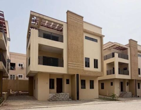 Massive 5 bedroom detached duplex with Bq