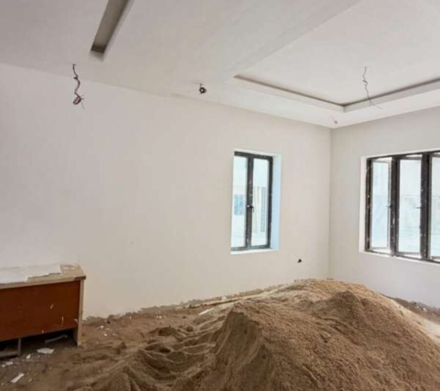 Massive 5 bedroom detached duplex with Bq