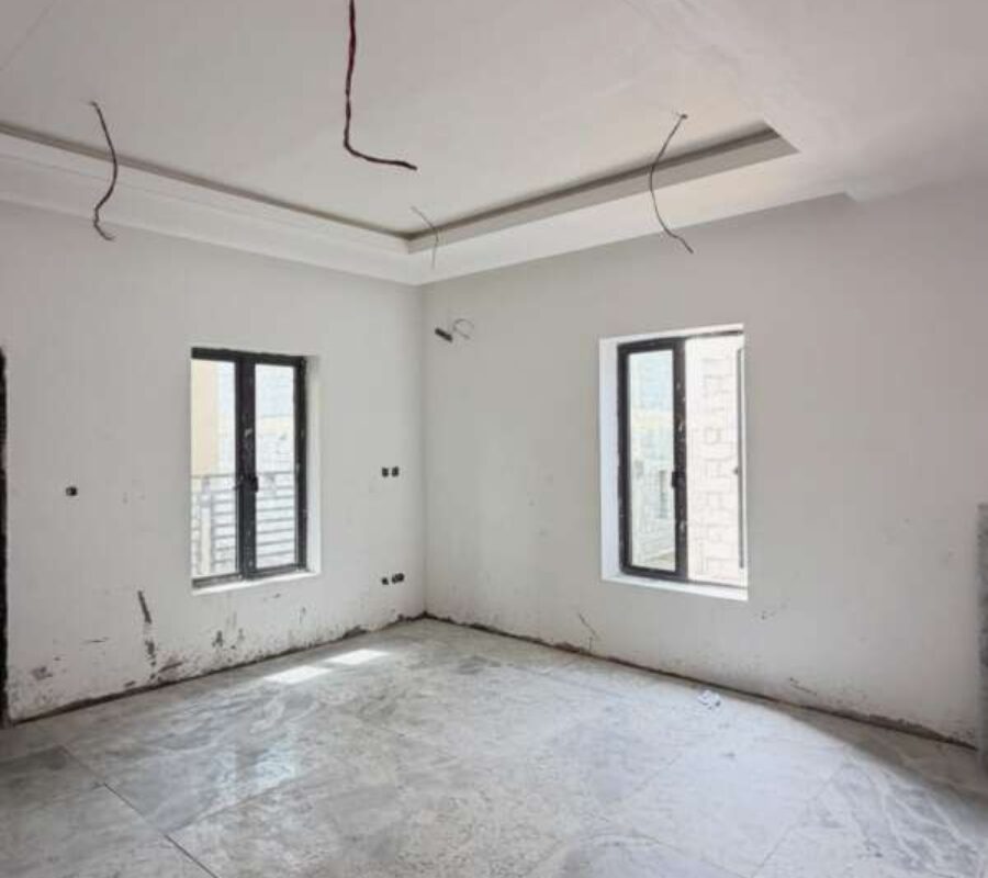Massive 5 bedroom detached duplex with Bq