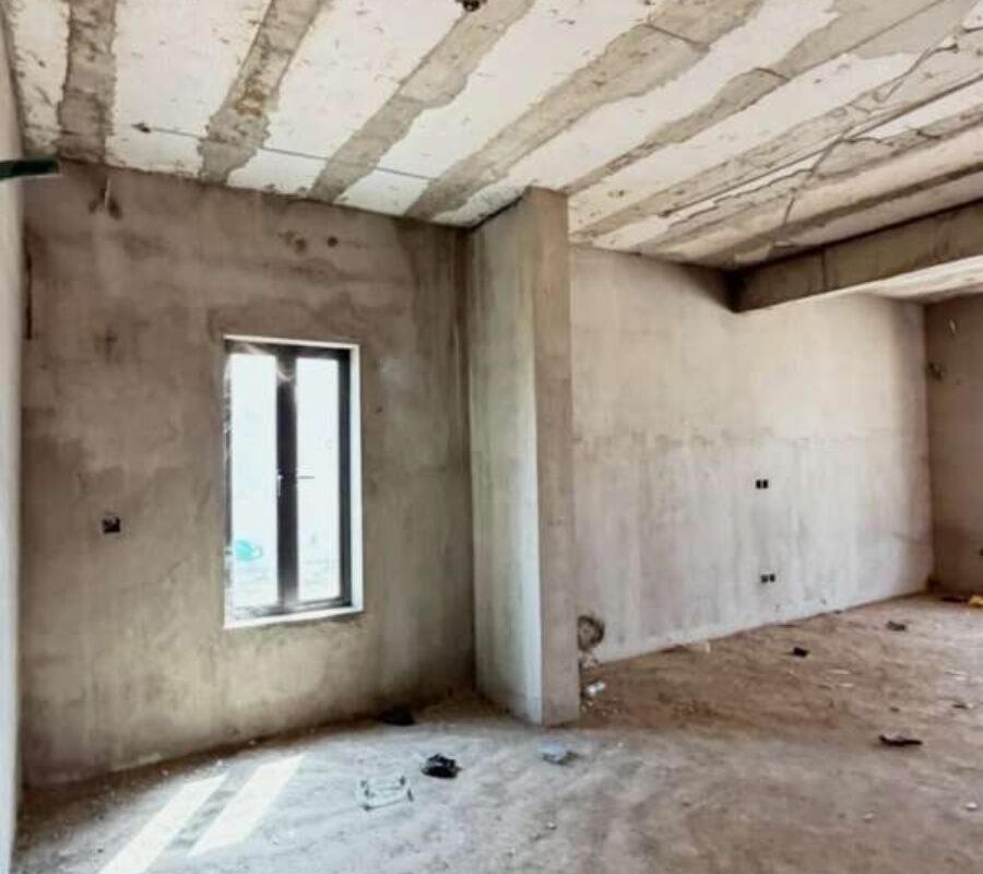Luxurious 5 bedroom detached duplex with Bq