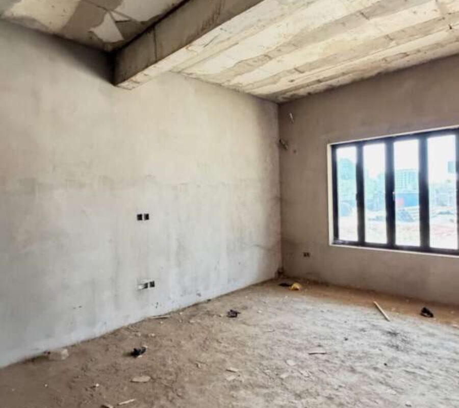Luxurious 5 bedroom detached duplex with Bq