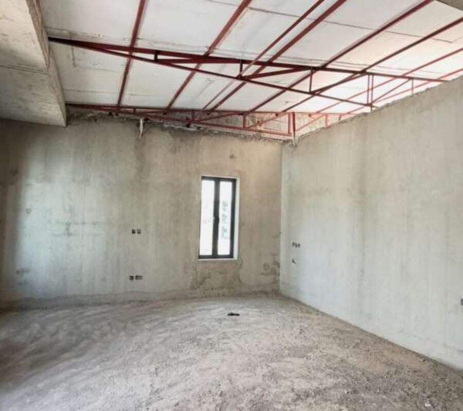 Luxurious 5 bedroom detached duplex with Bq