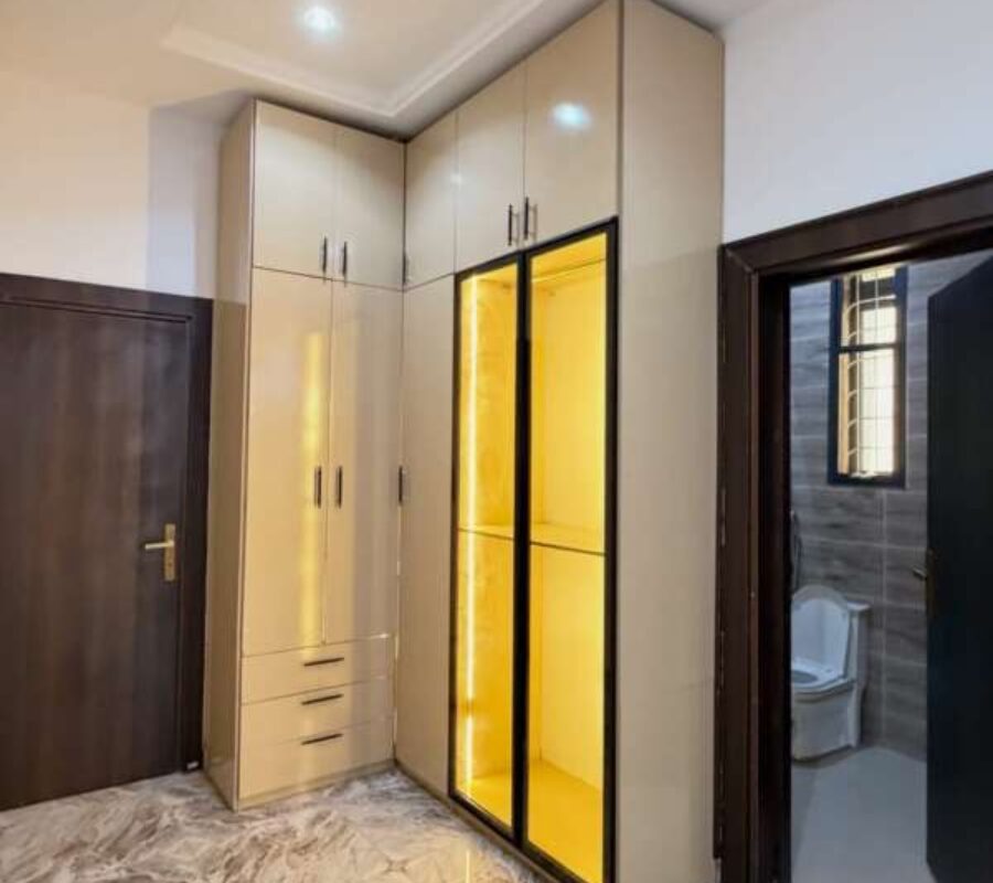 Superbly finished 3 bedroom semi-detached duplex with Bq