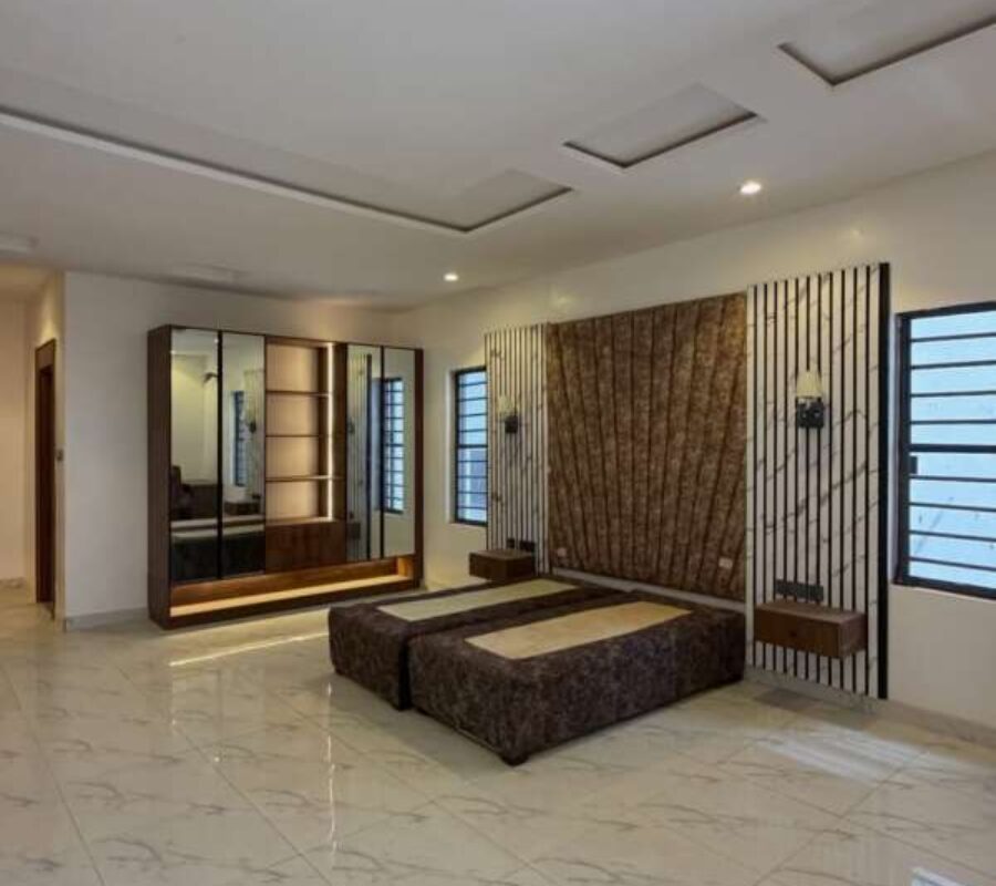 Luxury 5 bedroom detached duplex with swimming pool