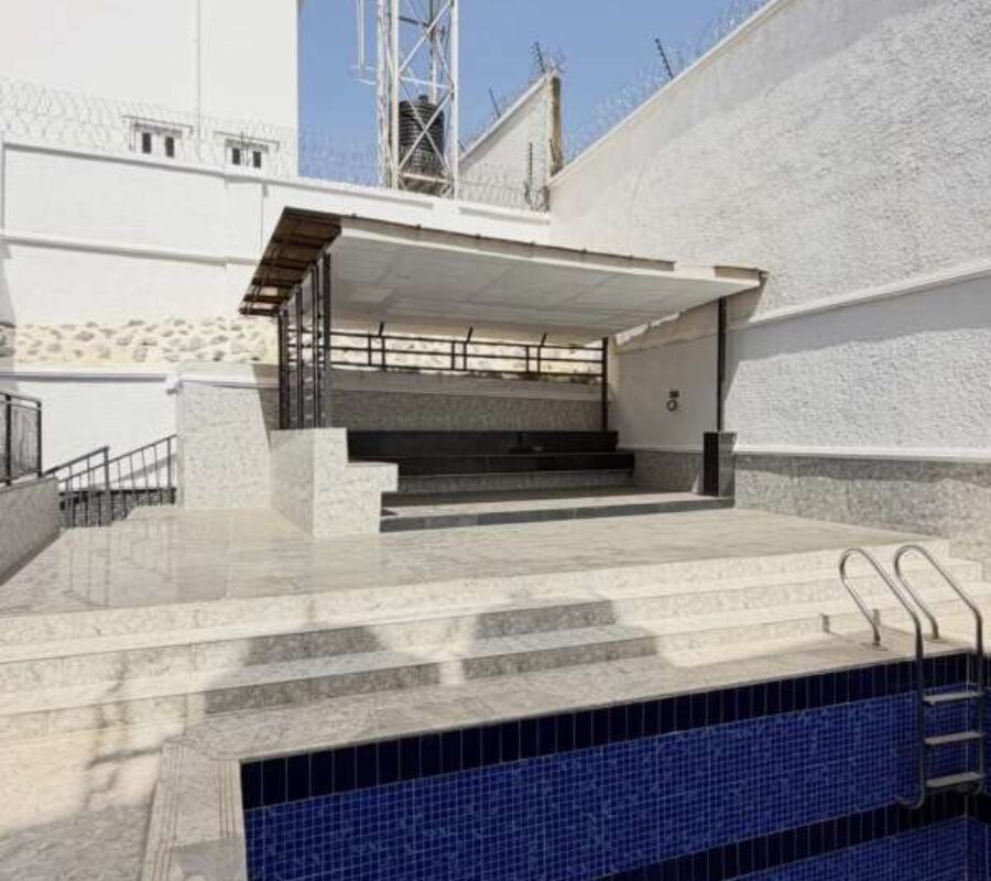Luxury 5 bedroom detached duplex with swimming pool
