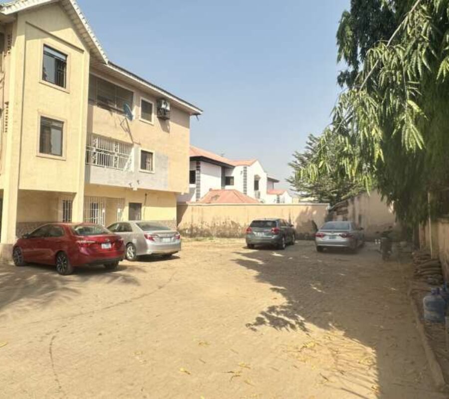 6 units of spacious 3 bedroom flats