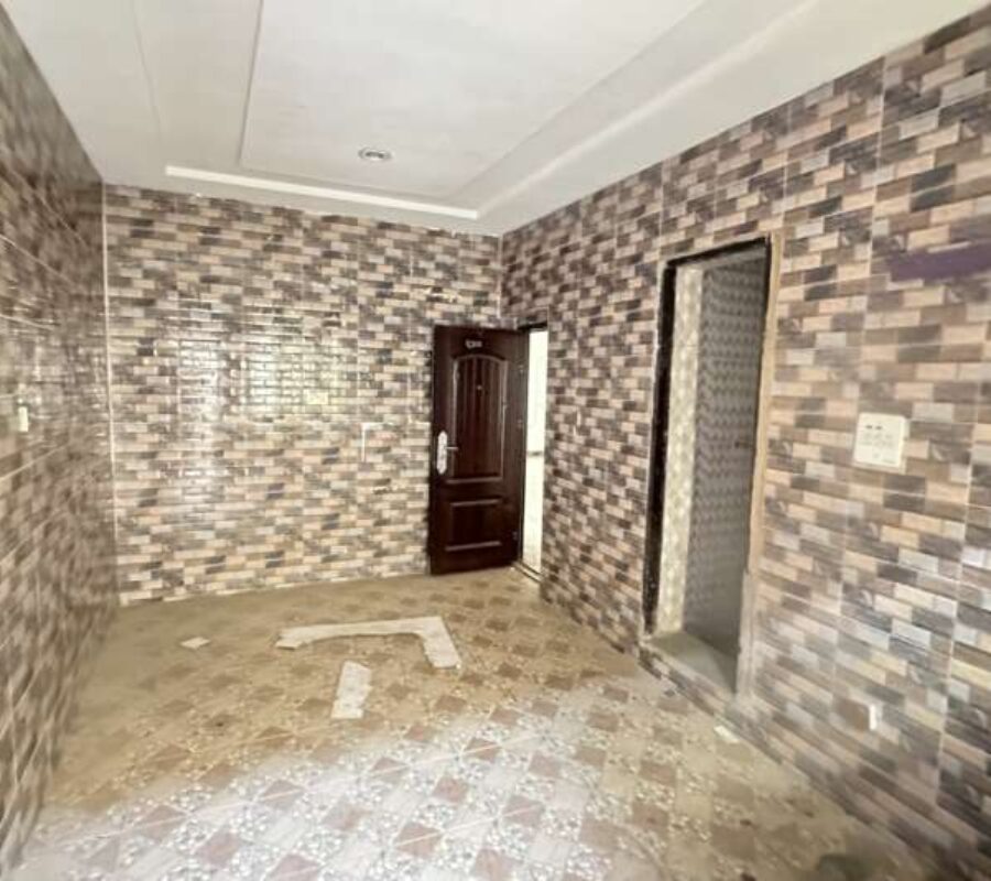 4 bedroom terrace duplex with a room Bq