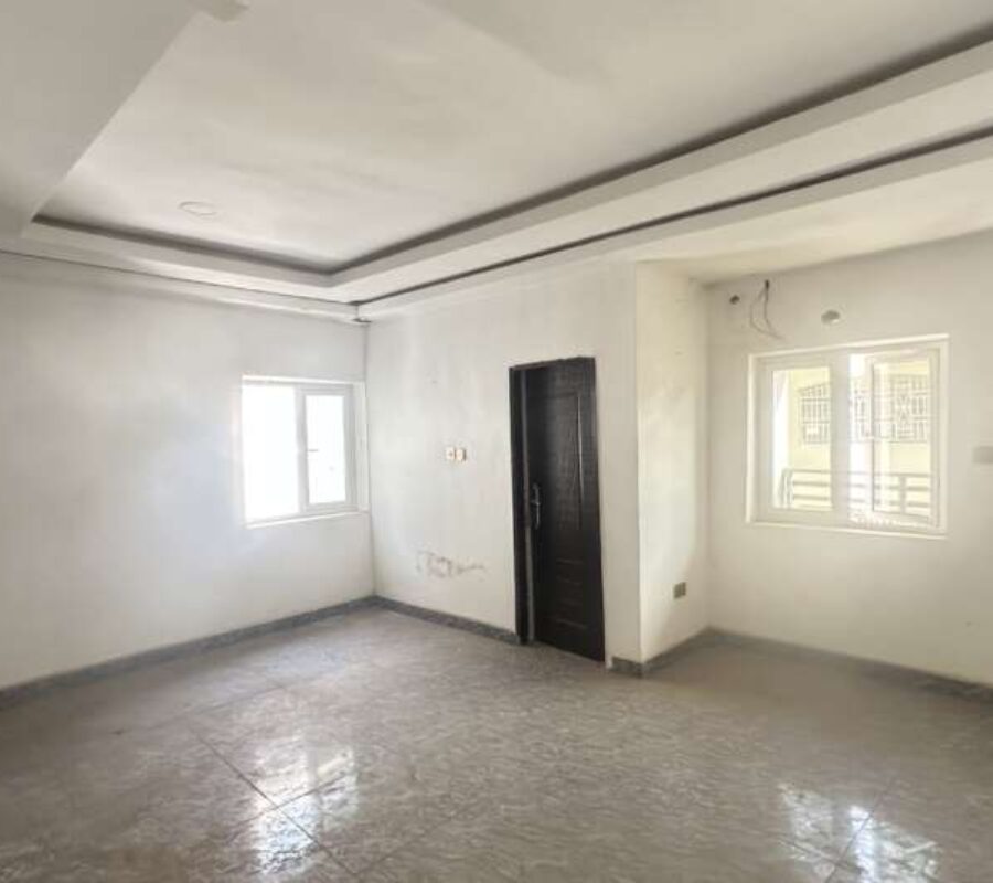 4 bedroom terrace duplex with a room Bq