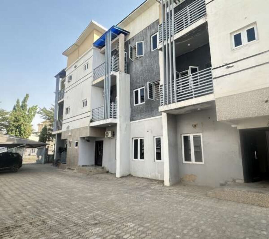 4 bedroom terrace duplex with a room Bq