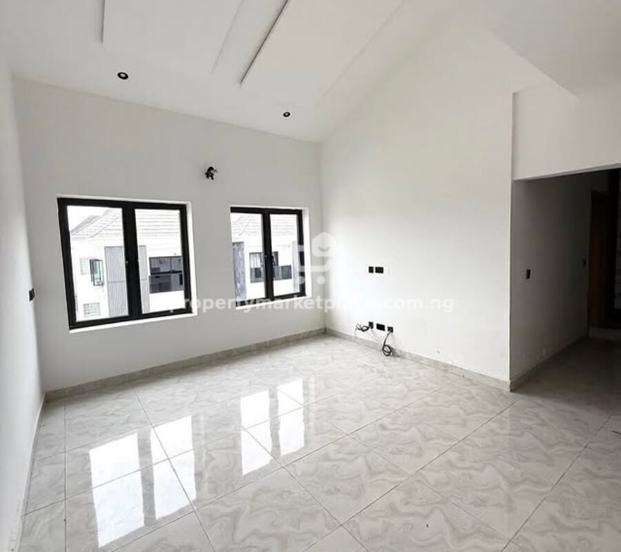 Luxury 5 bedroom terrace duplex with open rooftop
