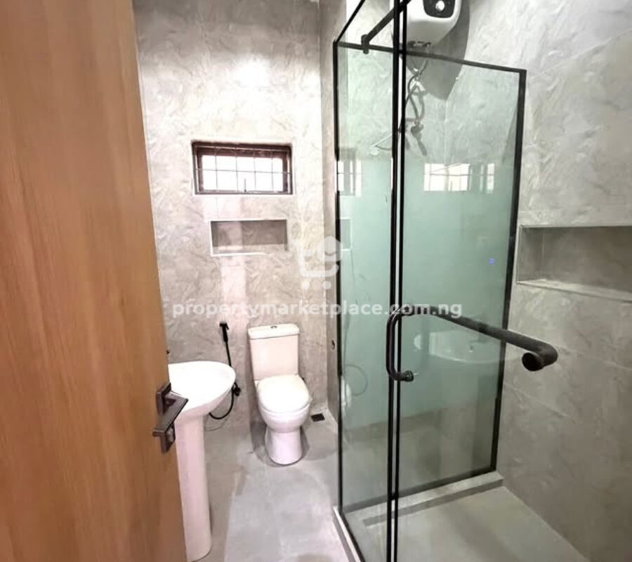Nicely finished 4 bedroom terrace duplex with a room Bq