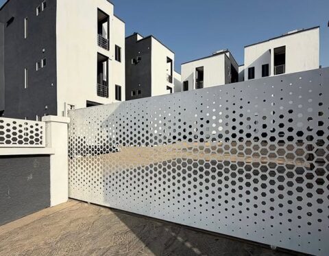4 bedroom terrace duplex with a room Bq