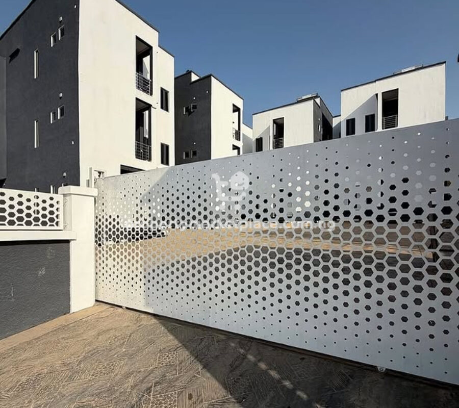 4 bedroom terrace duplex with a room Bq
