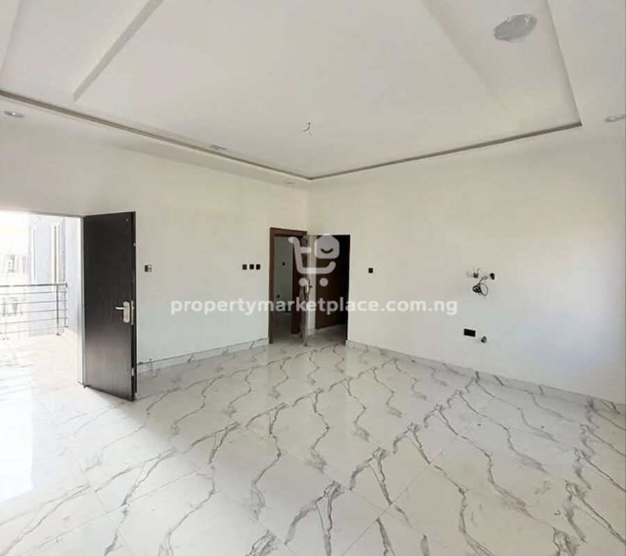 4 bedroom terrace duplex with a room Bq