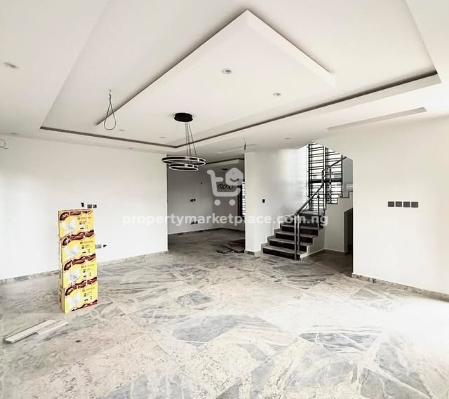 Exquisitely finished 4 bedroom detached duplex with Bq