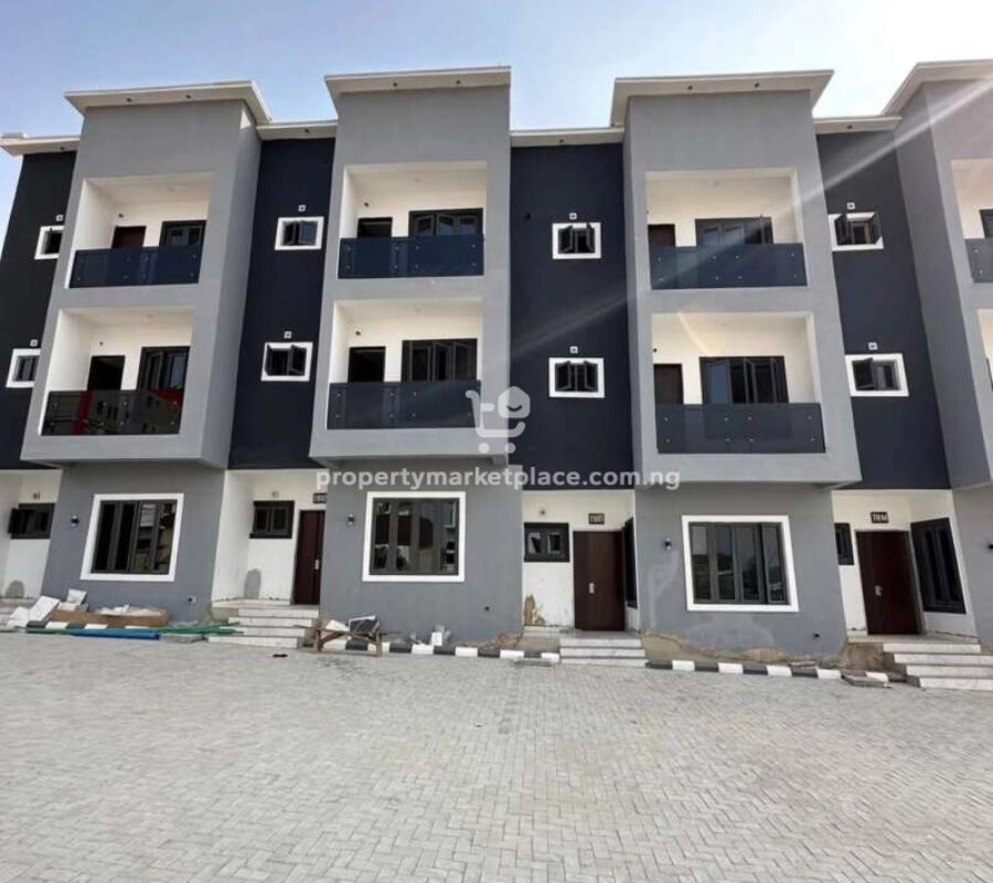 4 bedroom terrace duplex with a room Bq