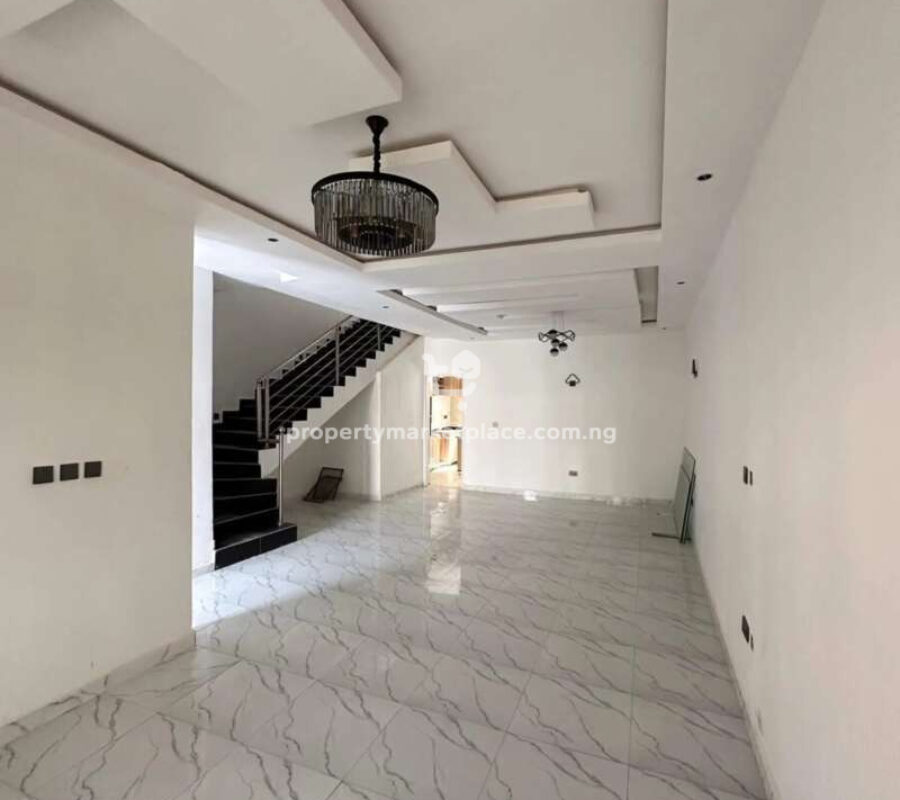 4 bedroom terrace duplex with a room Bq
