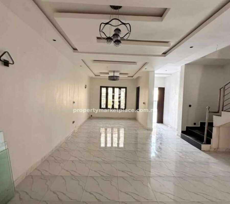 4 bedroom terrace duplex with a room Bq