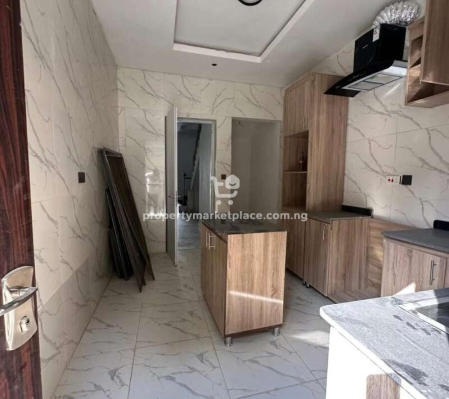 4 bedroom terrace duplex with a room Bq