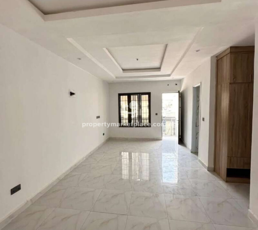4 bedroom terrace duplex with a room Bq