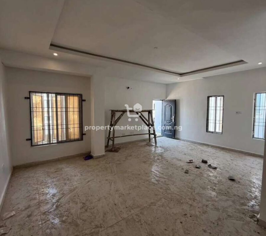 4 bedroom terrace duplex with a room Bq