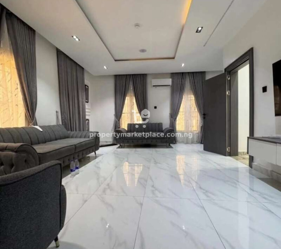5 bedroom detached duplex with a room Bq