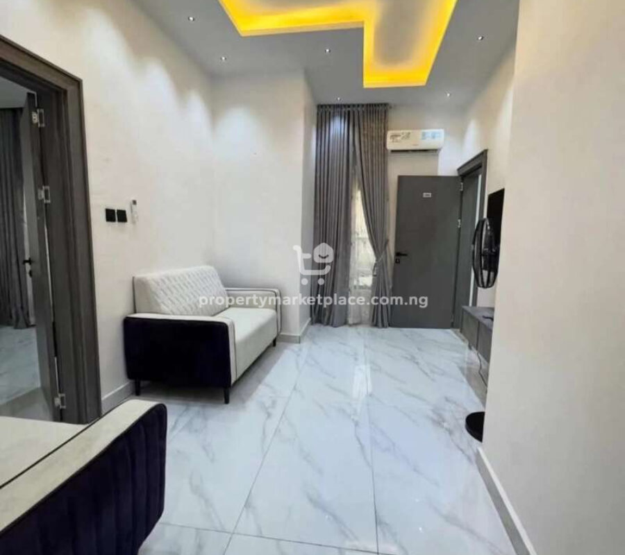 5 bedroom detached duplex with a room Bq