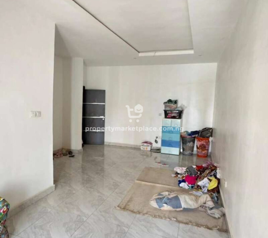 4 bedroom terrace duplex with a room Bq