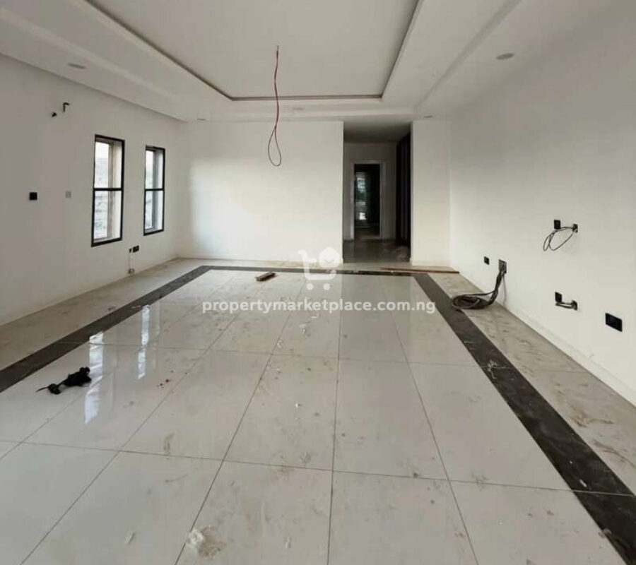 5 bedroom detached duplex with swimming pool