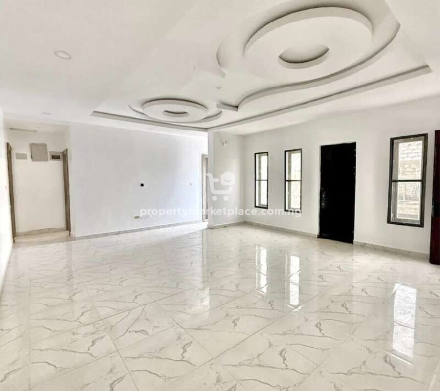 Tastefully finished 3 bedroom flat